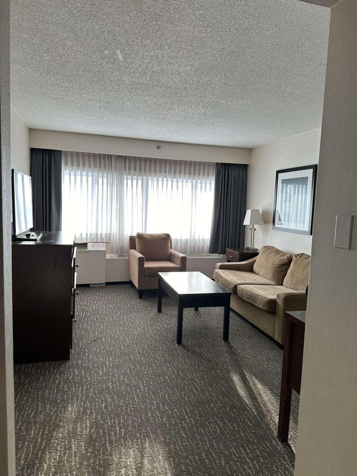 Best Western Cedar Park Inn Edmonton Exterior foto